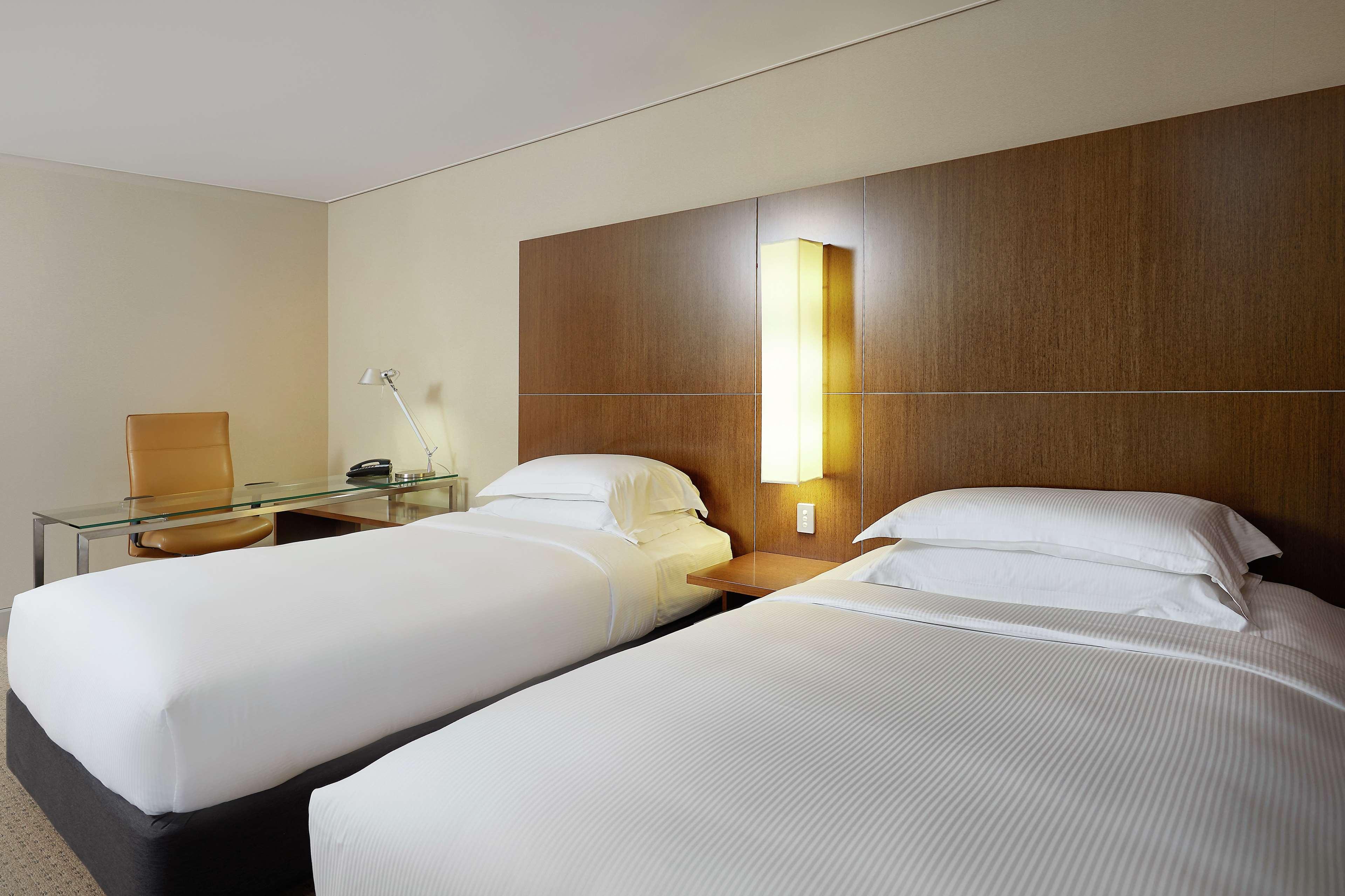 Hotel Hilton Brisbane Exterior foto A typical room at the hotel
