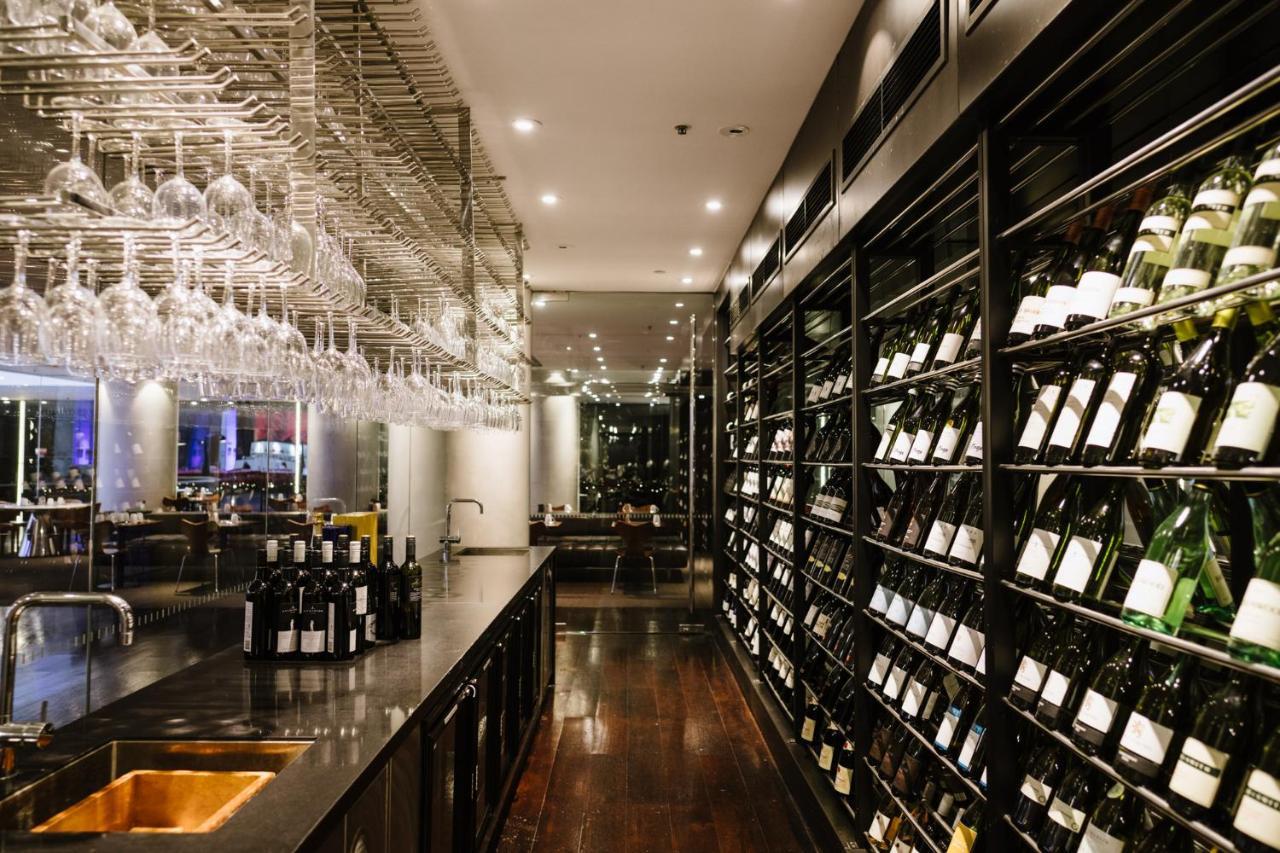 Hotel Hilton Brisbane Exterior foto Wine shop