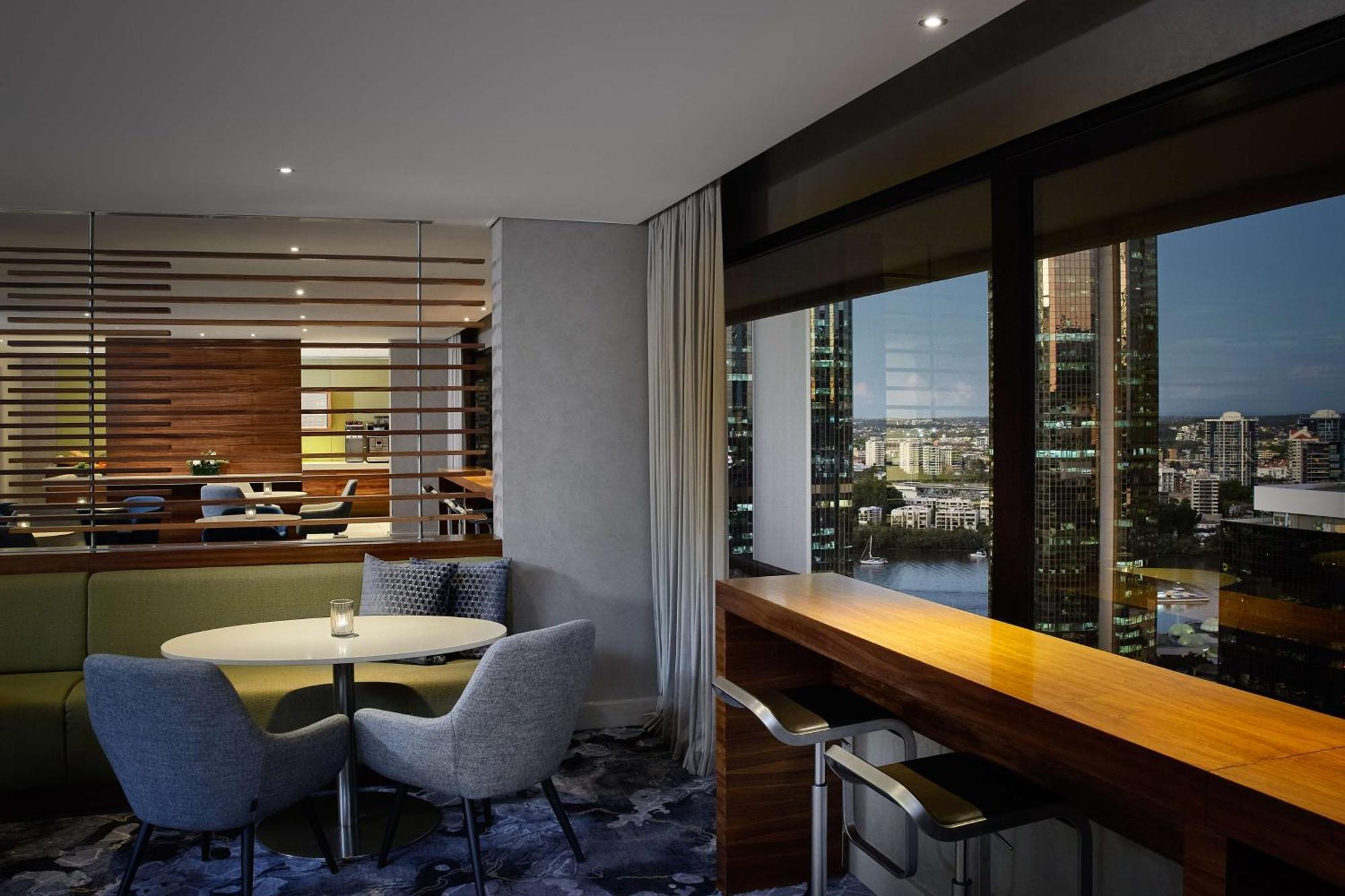 Hotel Hilton Brisbane Exterior foto The Club at the Brisbane International Centre