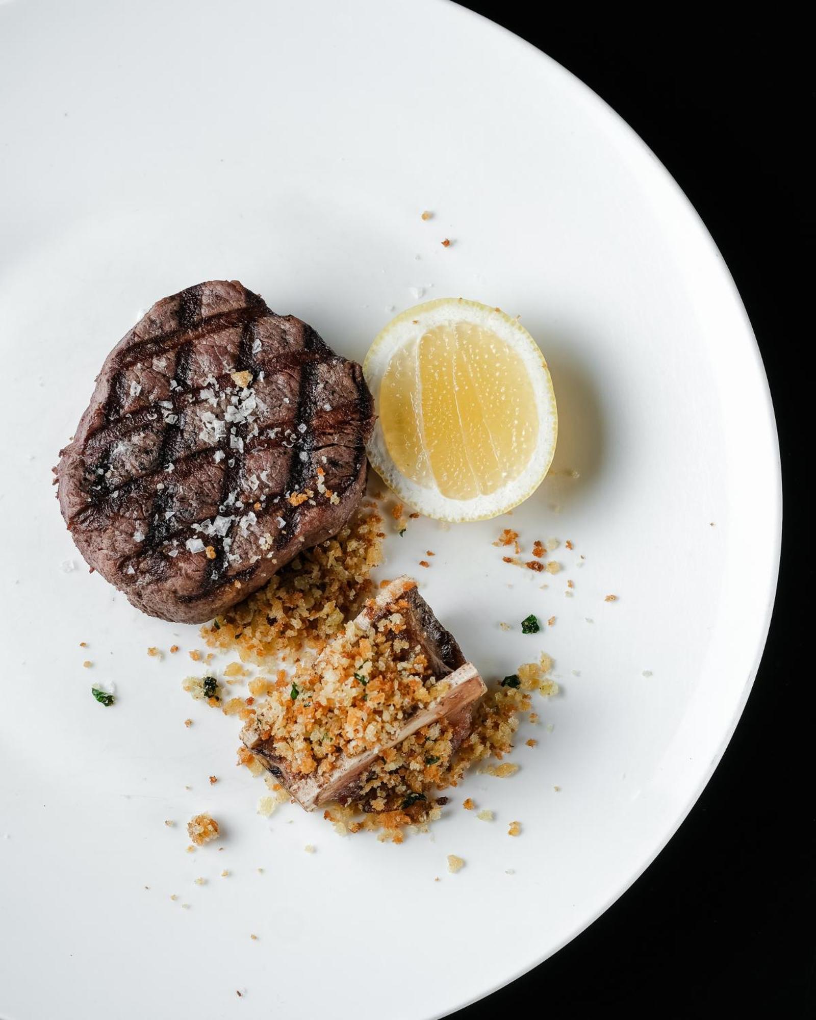 Hotel Hilton Brisbane Exterior foto A steak prepared by the restaurant